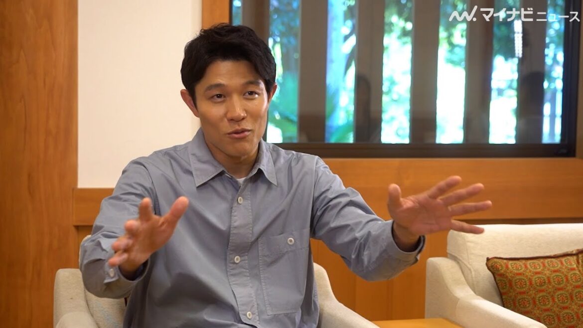 鈴木亮平、大量発生するタランチュラにカルチャーショック!?アメリカ・オクラホマ州での衝撃の経験を明かす いざいざ奈良 新CM『西ノ京・平城宮跡編』インタビュー公開