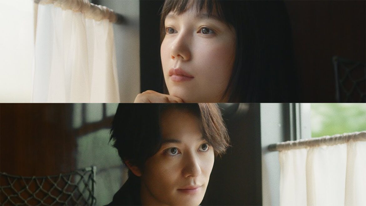 宮崎あおい×岡田将生、初共演でふしぎな列車の旅へ 松田聖子「赤いスイートピー」がCM曲に アスタリフト新CM「列車のふたり ナノテクノロジー」編