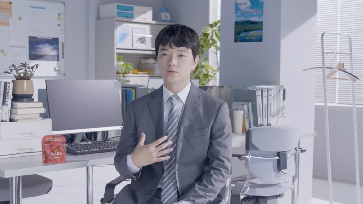 染谷将太、今年の漢字一文字は『走』「仕事の本数多かった」来年は健康に健やかに「走り抜けたい」 メンタルバランス(R)チョコレートGABA 新WEBCMインタビュー
