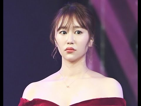 離婚後に夜ラウンジ勤務の元AKB小林香菜 同伴スシロー~店でシャンパン3本喜ぶ 可憐シングルマザーの姿