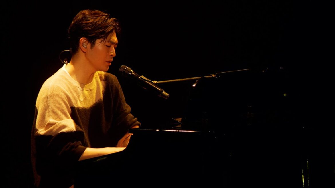 松下洸平 – みんなが見てる空(Live at 昭和女子大学 人見記念講堂 2022.12.27)