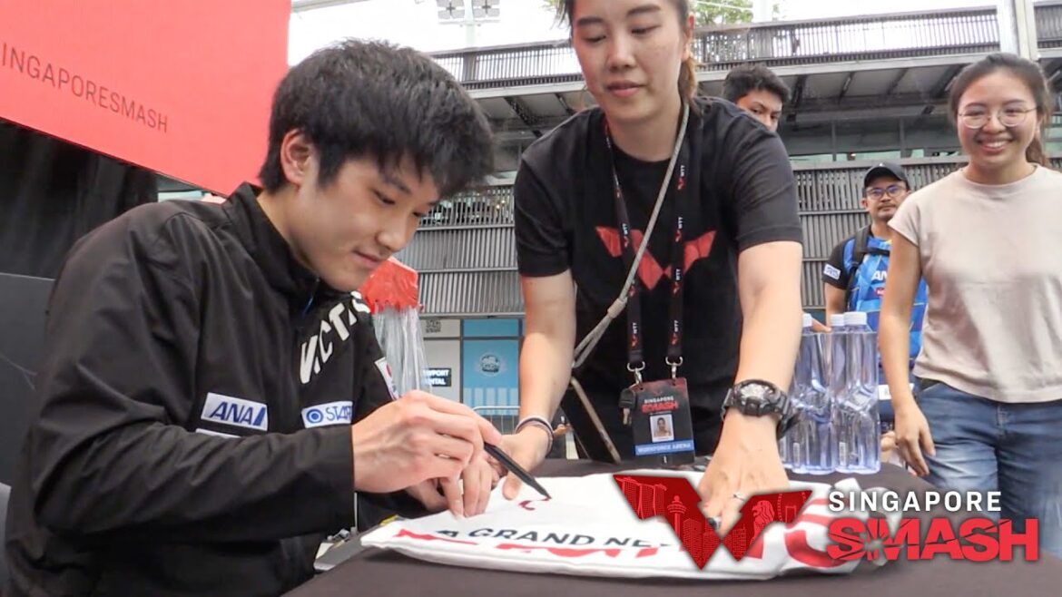 【オフショット】長蛇の列!日本のエース・張本智和のサイン会に密着|シンガポールスマッシュ2024