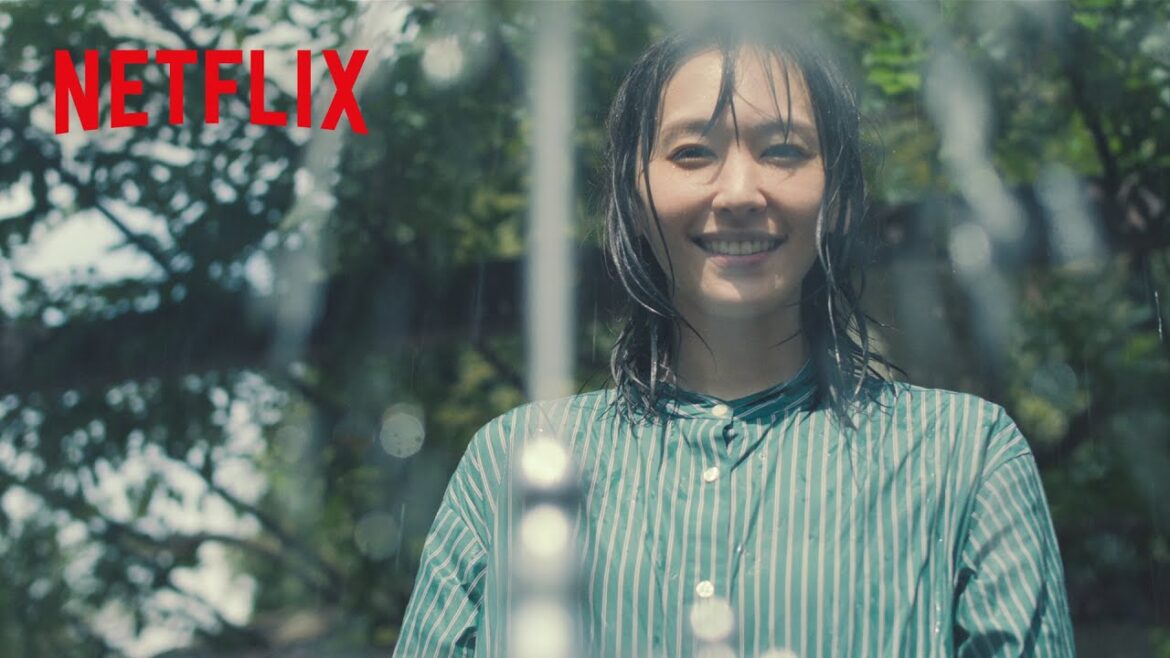 新垣結衣・磯村勇斗 – 秘密を共有する同級生2人、水浴びで大興奮 | 正欲 | Netflix Japan