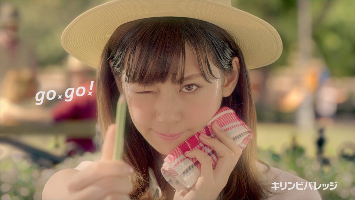 西内まりや、写生で一汗 「午後の紅茶」新CM #Mariya Nishiuchi #CM