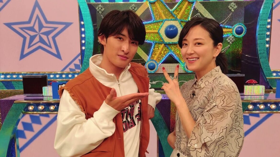 中越典子と向井康二(Snow Man)の『特捜9』コンビが『ミラクル9』で奮闘!セットの前で撮られた記念ショット公開