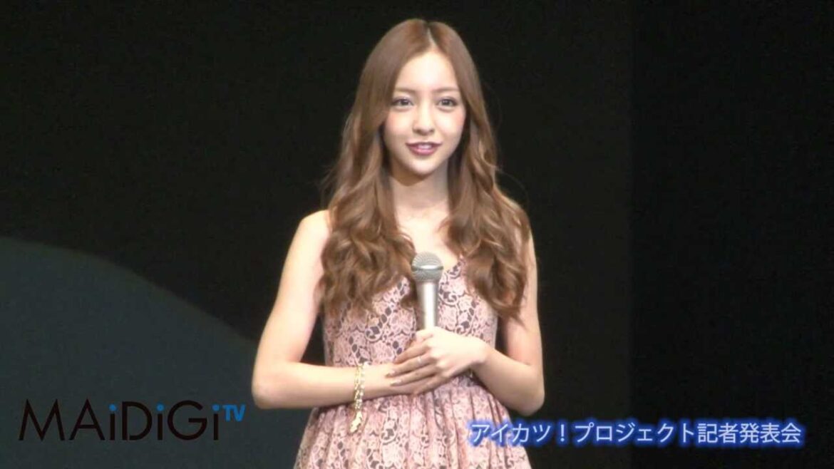AKB48 板野友美登場! アイカツ!プロジェクト記者発表会