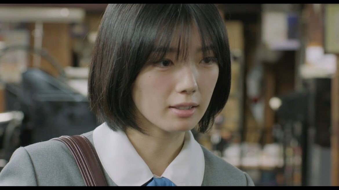 櫻坂46・藤吉夏鈴 初主演! 映画『新米記者トロッ子 私がやらねば誰がやる!』予告編