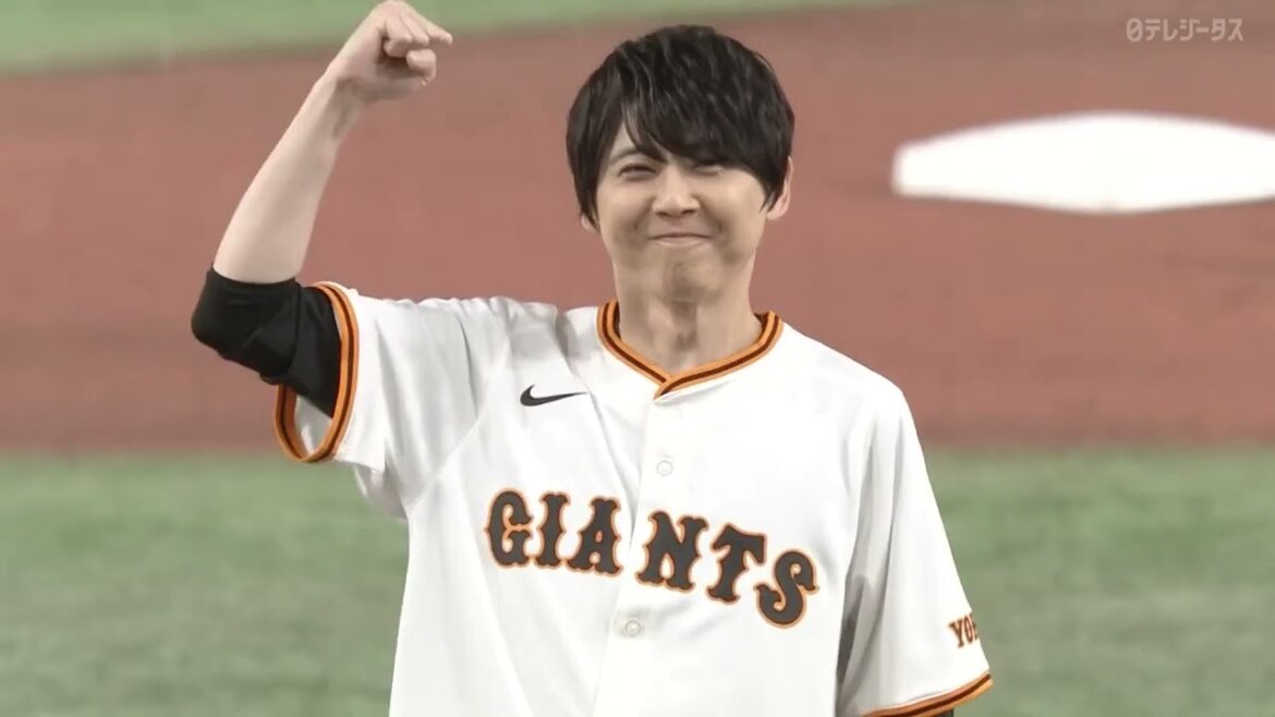 【始球式】声優の梶裕貴さん(「劇場版ハイキュー!! ゴミ捨て場の決戦」孤爪研磨役)【巨人×ヤクルト】