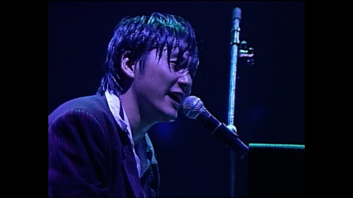【公式】尾崎豊「卒業」 (LIVE CORE IN TOKYO DOME 1988・9・12)【4thシングル】YUTAKA OZAKI/Sotsugyo GRADUATION