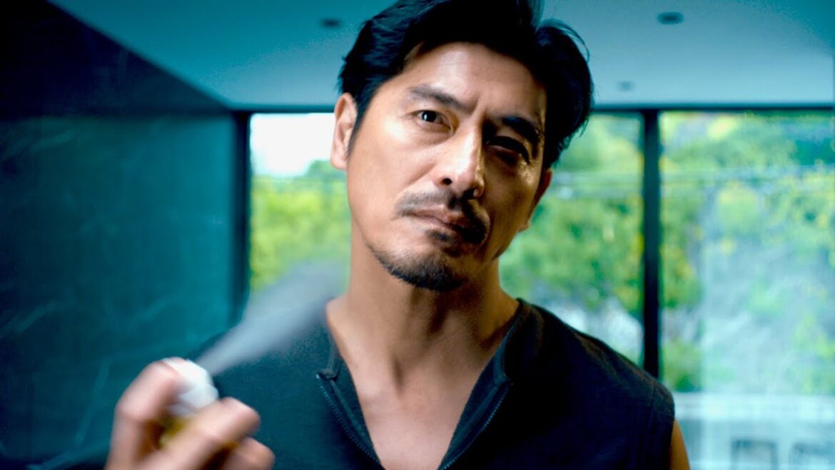 坂口憲二、大人の男の色気溢れる身だしなみ!「最高な自分」へとチャレンジする上司役/「エージーデオ24メン」CM+インタビュー