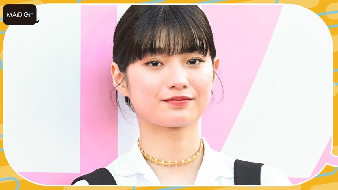 蒔田彩珠、趣味のバイクで「海や山に行きたい」 クラシカルムードのワンピスタイル