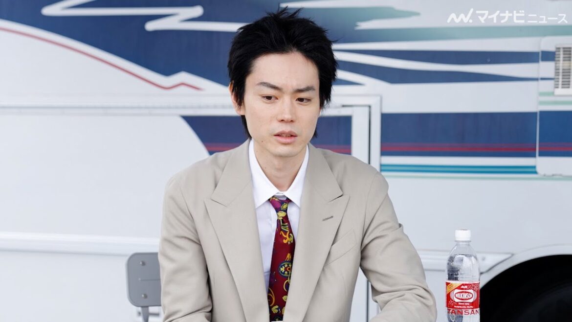 菅田将暉、テンションが上がった食事のシチュエーション明かす「ジビエのお店に行った時…」「ウィルキンソン」新CMインタビュー映像