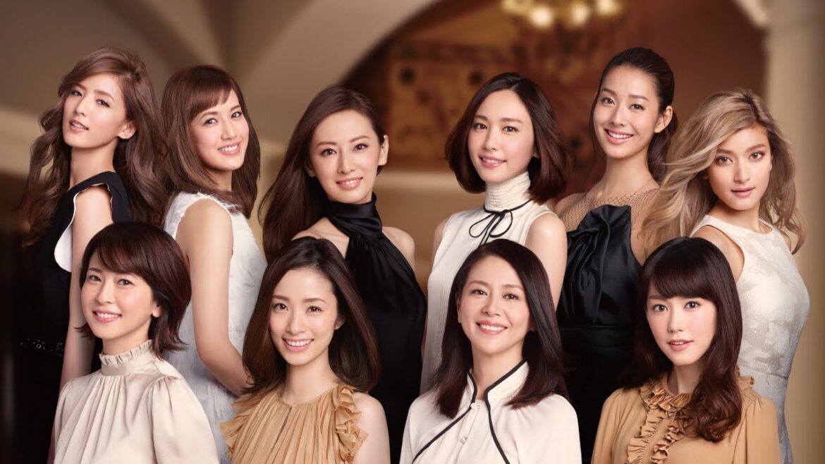 小泉今日子、上戸彩、桐谷美玲ら豪華10名が勢ぞろい コーセー創業70周年CM