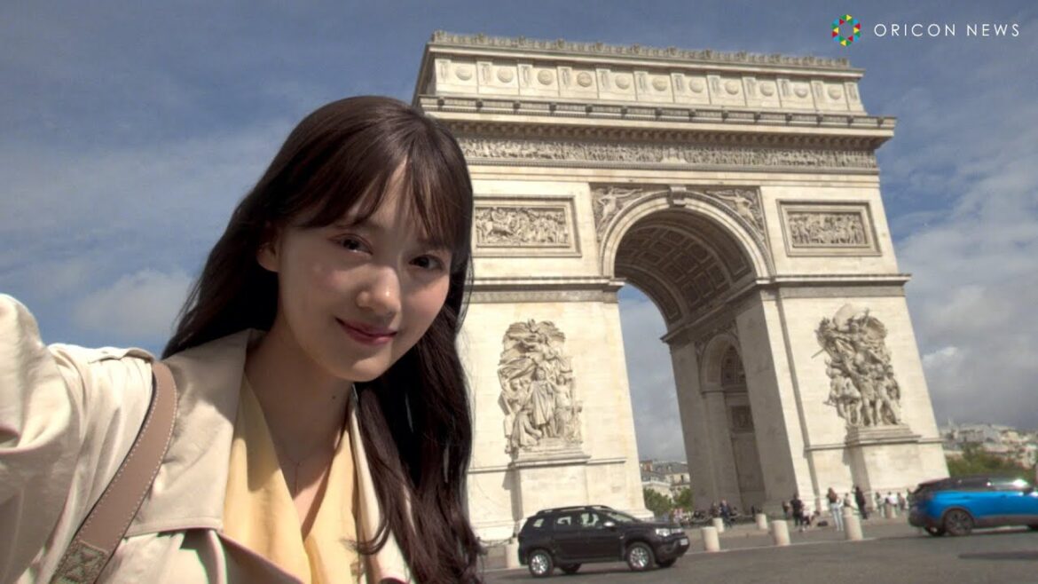 山下美月、乃木坂46卒業後初のTVCM パリへ一人旅!?凱旋門前で自撮り!