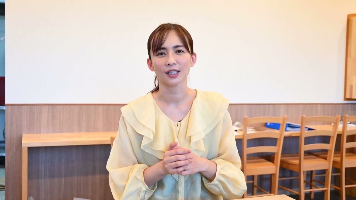 佐賀新聞創刊140周年メッセージ・優木まおみさん