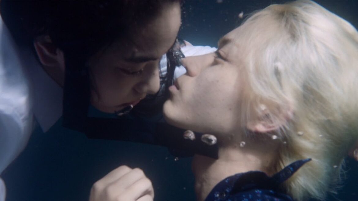 小松菜奈、「本気で死ぬかと思った」 菅田将暉との幻想的な海中シーン映像解禁 映画「溺れるナイフ」特別映像