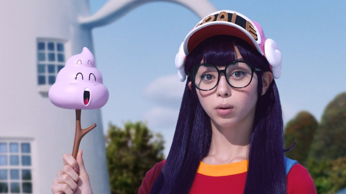 中条あやみが“アラレちゃん”役「んちゃ」 ジーユー新TVCMプリーツスカート「アラレがスカート!?」篇&メイキング映像