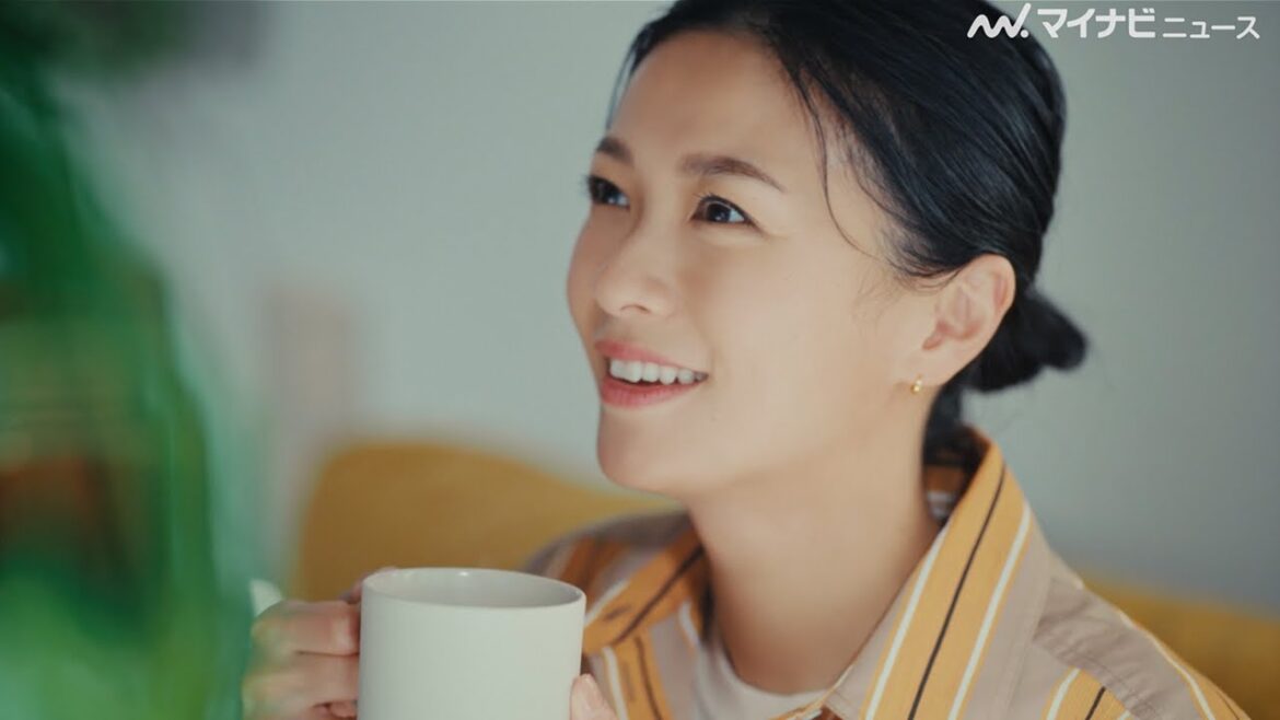 榮倉奈々、「子供と寝落ち」が幸せ ナチュラルな表情で日常の幸せ語る AGFインスタントコーヒー新TVCM 『おトクで おいしい 幸せ』篇&メイキング・インタビュー