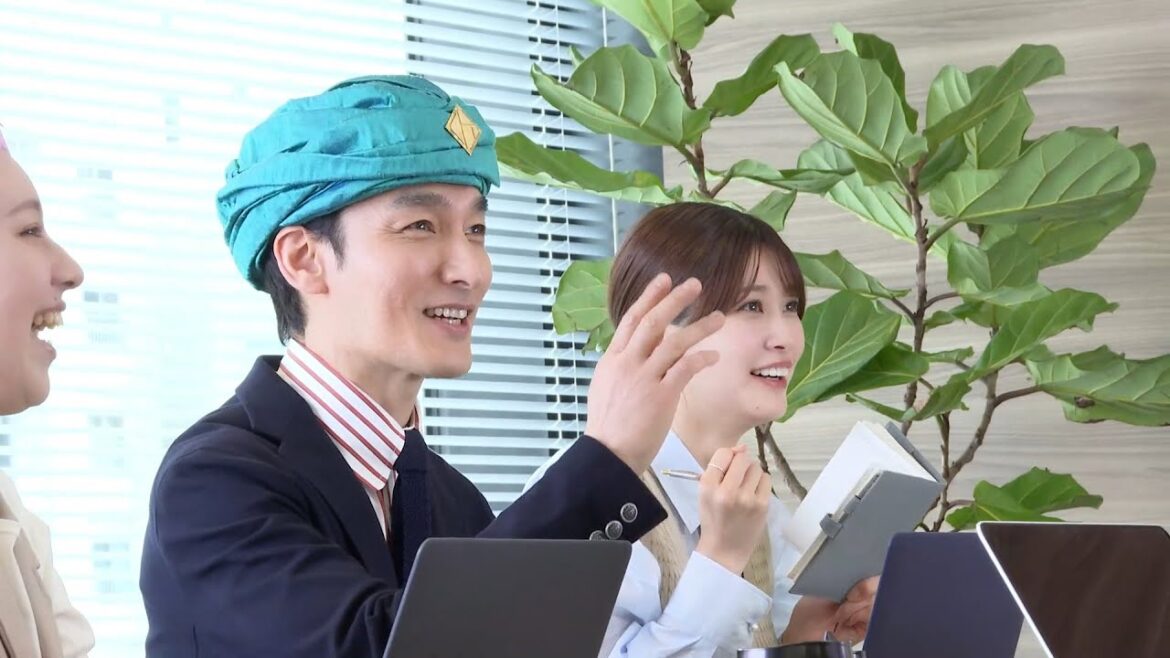 草彅剛、おしゃべりに夢中で本番に気づかず!?思わず照れ笑い TIS2024新テレビCM「その願い、ほっとけない。」篇