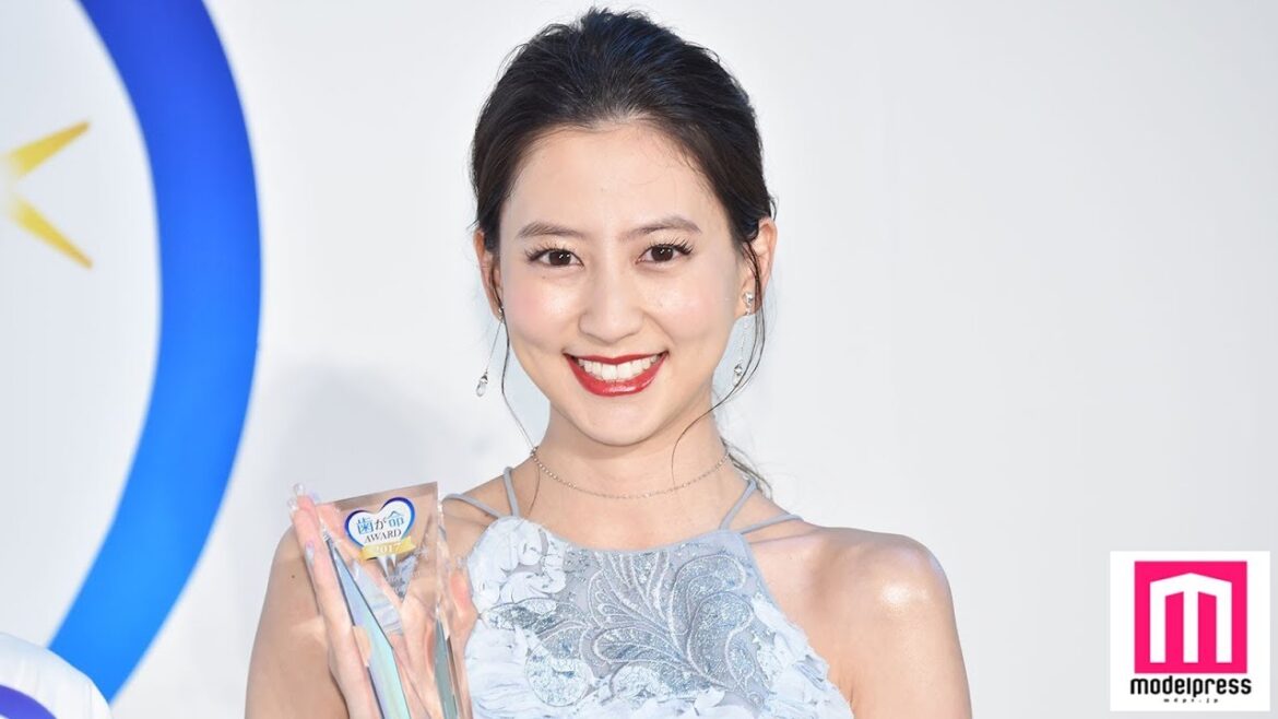 河北麻友子、受賞に喜び “まゆーんスマイル”で「皆さんのことをハッピーに」