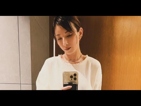 T2- 41歳・加藤あい、太ももチラリ美麗な“ミニスカ”ワンピ姿に反響「めっちゃキレイ」「透明感ぱねー」