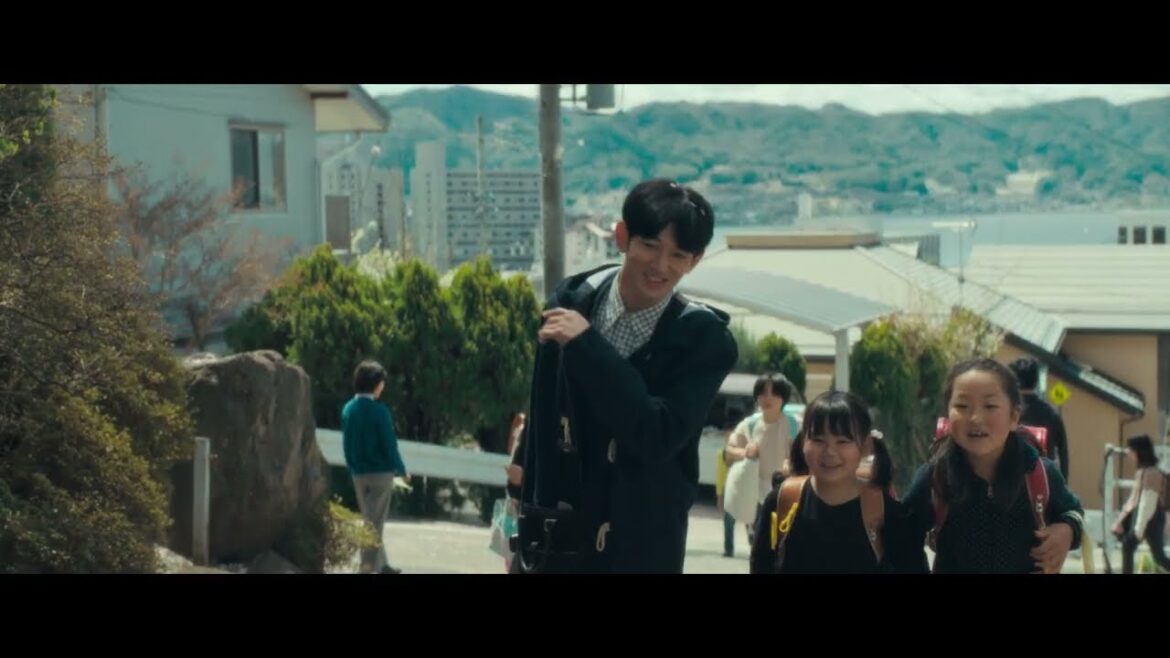 映画『怪物』本編映像:保利先生について