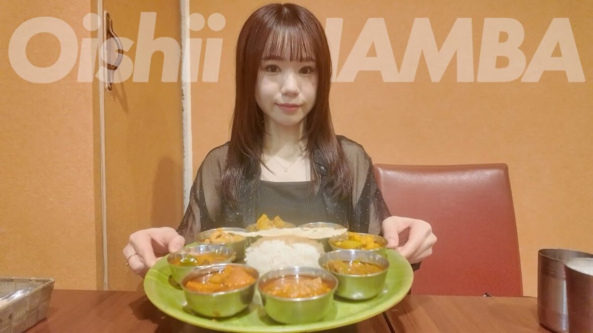 【夏はカレー】8種類の本格的インドカレーをチーズナンでいただく!
