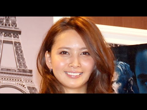 B1- 加藤夏希、第4子“顔出し”親子ショット「娘ちゃん可愛すぎます」 “森の女神”風に抱っこ