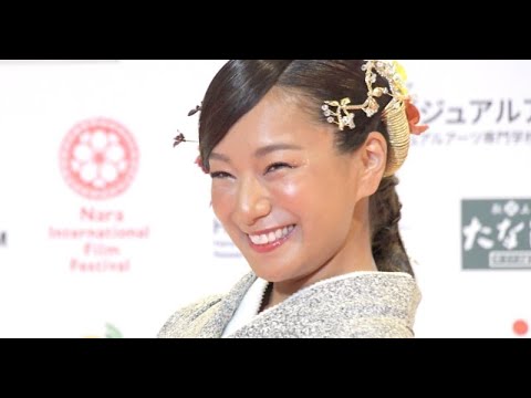 B1- 三船美佳、こんがり小麦肌&母が着付けた和装 あえて「三船敏郎です」と自己紹介→意図説明