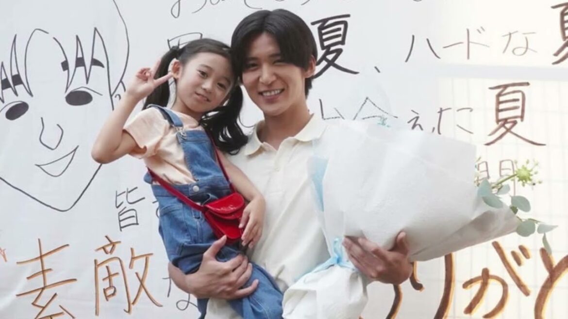 <Snow Man目黒蓮>クランクアップフォトが公開 主演連ドラ「海のはじまり」最終話が放送 娘とすれ違い、結末は?