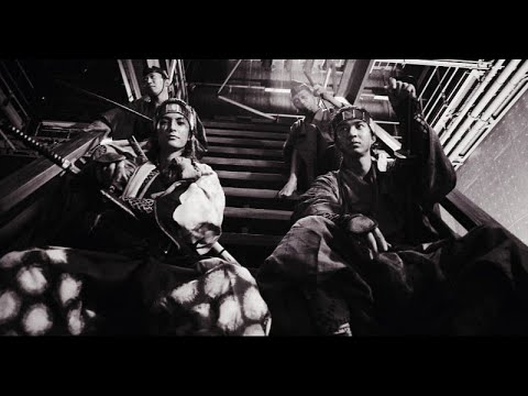 B1- 映画『八犬伝』八犬士たちのモノクロオフショット 渡邊圭祐・鈴木仁・板垣李光人・水上恒司・松岡広大・佳久創・藤岡真威人・上杉柊平