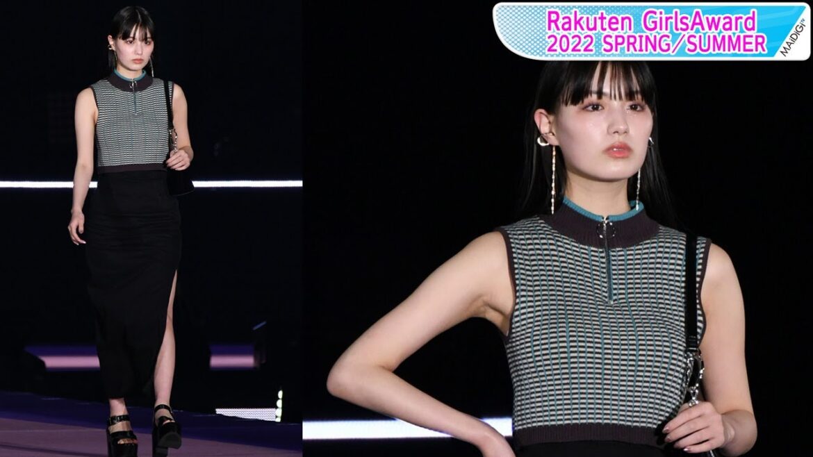 鶴嶋乃愛、深スリットから美脚ちら見せ ノースリーブニットで大人っぽく ガールズアワードに登場