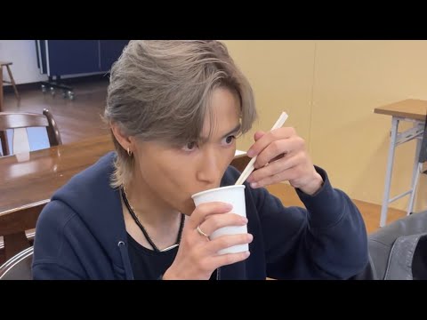 【MV撮影】はっしーはいつもこれを食べている!