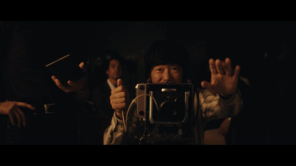 浅野忠信が伝説の写真家・深瀬昌久に『レイブンズ』予告編 初めて明かされる伝説の50年愛