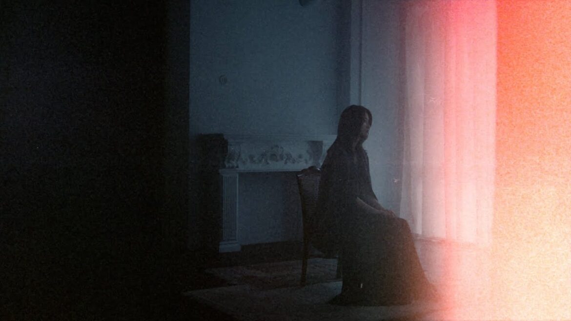 由薫 – Sunshade (Official Music Video)