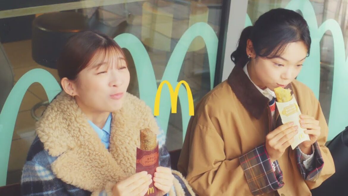 伊藤沙莉と古川琴音が「とろけるホットパイ」の“罪深さ”語り合う マクドナルド新テレビCM「冬の欲望はパイに包んで」篇・30秒