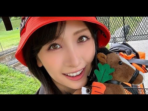 B1- 横山ルリカ、美脚まぶしいミニワンピ姿で“豪快スイング”「ナイスショット」「飛距離ものびてきた?」