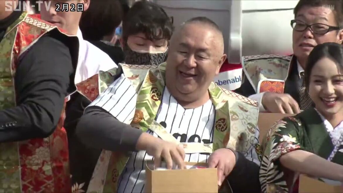 神戸の生田神社で豆まき神事 俳優の平祐奈さんやタレントの松村邦洋さんらが参加 約5000人が参拝に訪れる