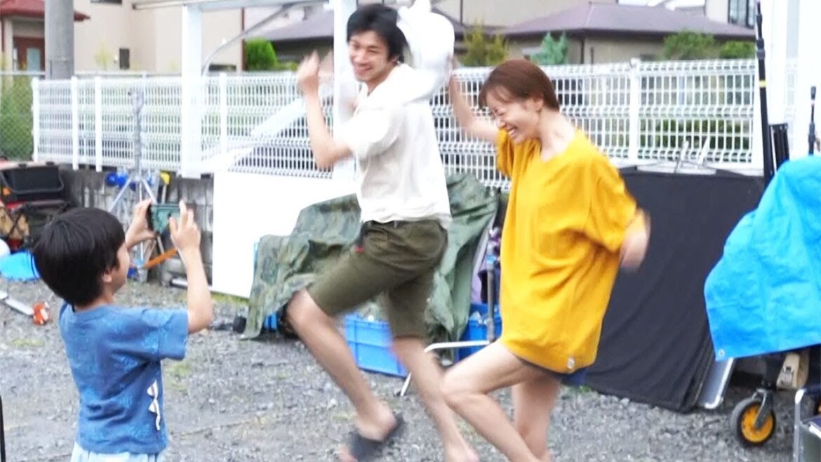 山田裕貴&松本まりか、子役の前で奇妙なダンス? 映画「夜、鳥たちが啼く」メーキング特別映像