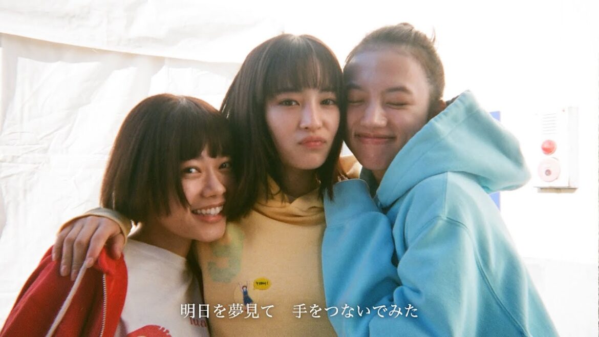 広瀬すず・杉咲花・清原果耶のメイキング満載&横浜流星のピアノシーンも! 『片思い世界』メイキングムービー