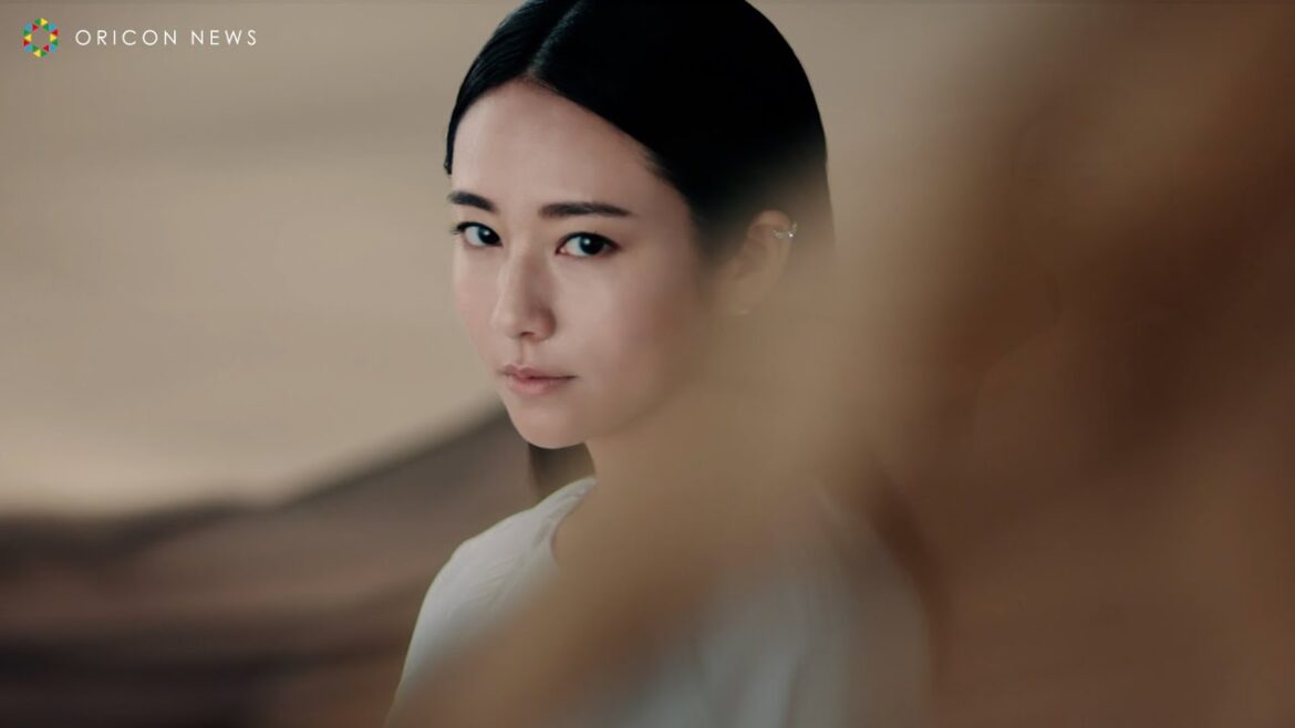 木村文乃、純白ドレスで華麗にベールと舞う 「TULLY’S COFFEE Feather Black」新TV‐CM「フェザーダンス」篇