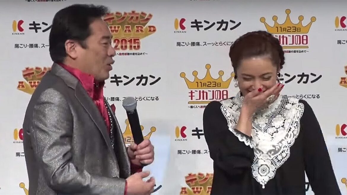 平愛梨の突っ込みに会場が静まる…グッチ裕三も「遅いよ!」「キンカン AWARD 2015」表彰式1 #Airi Taira #event