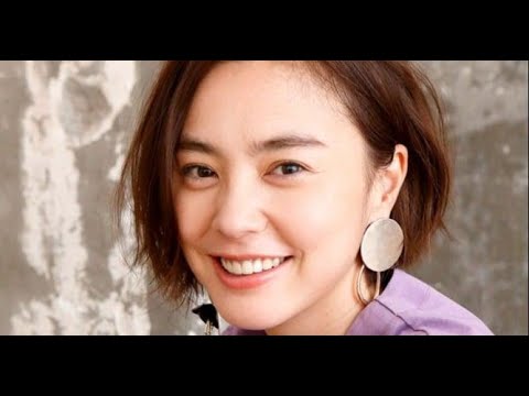 B1- 浅見れいな、袴姿の長女と手をつなぎ笑顔 卒園式の記念ショット公開「袴かわいい」「すっかりお母さんの顔」