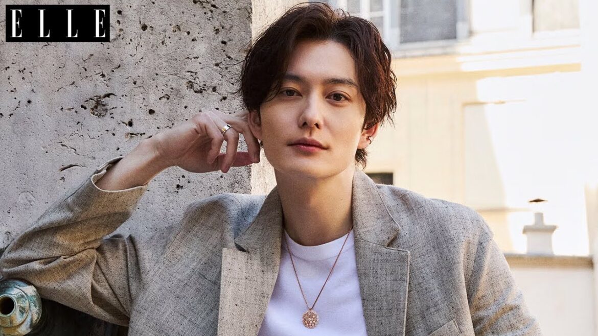 岡田将生×「ショーメ」 パリの街角、高貴なきらめきと共に| ELLE Japan