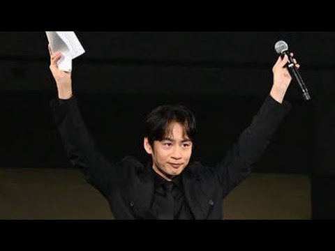 中丸雄一、騒動後初の公の場に登場✨手を高く上げ「ただいま!」笑顔で再始動「大阪コミコン2025」でMC🎤🌟
