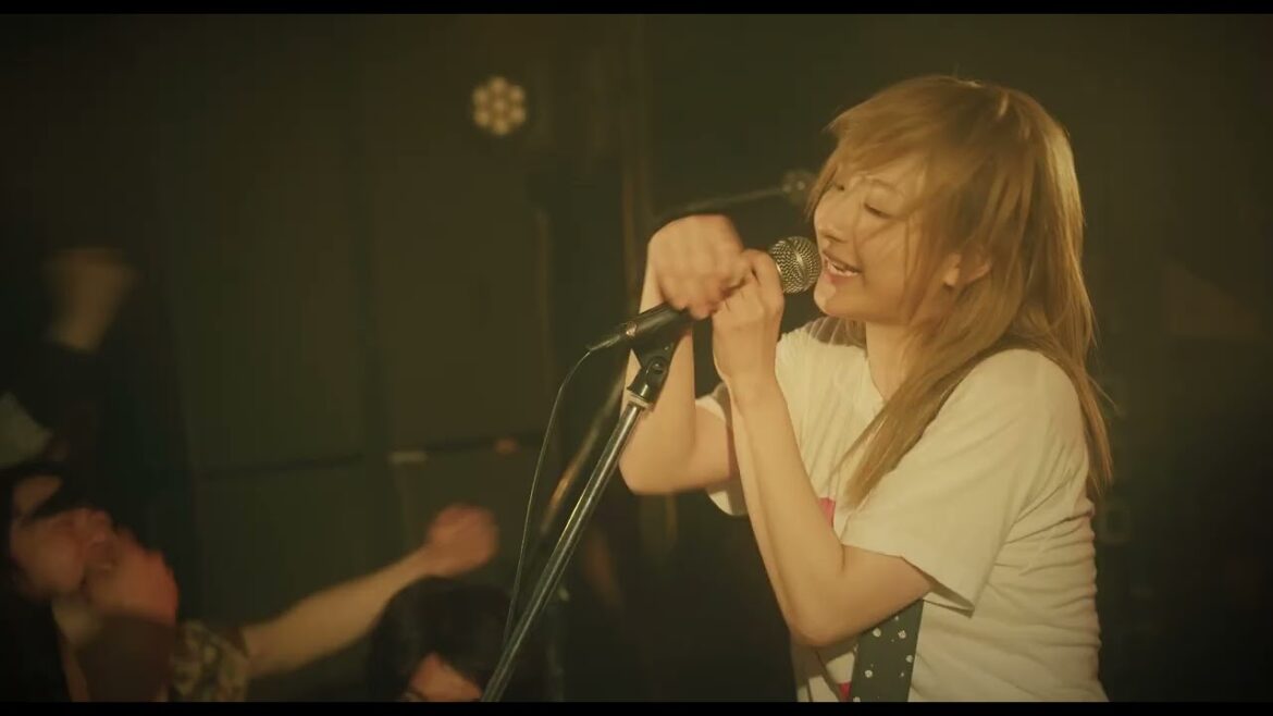 久保史緒里(乃木坂46)×平祐奈、W主演で実写化 映画『ネムルバカ』脳内ノイズライブパフォーマンスシーン(本編映像)【2025年3月20日公開】