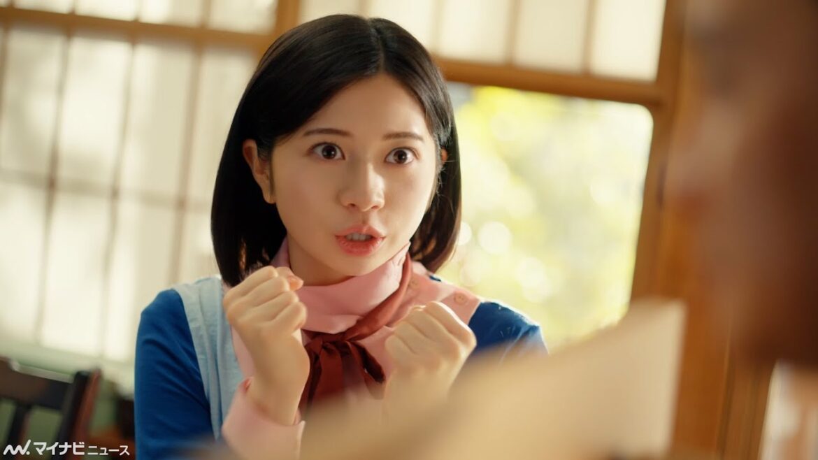 桜田ひより、兄役の濱田岳と息ぴったり 焼肉を食べる姿が可愛すぎる!エバラ食品「黄金の味」新CM『黄金の味 家内プレゼン』篇