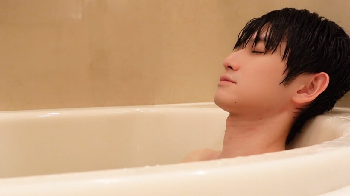 24時間お風呂で生活してみた【本郷奏多の日常】