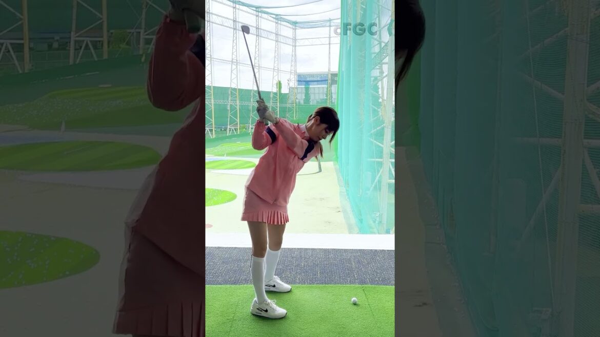 #鷲見玲奈 ゴルフスイング ゴルフ歴2年 23年6月① #golf #ゴルフ #ゴルフ女子 #ゴルフスイング