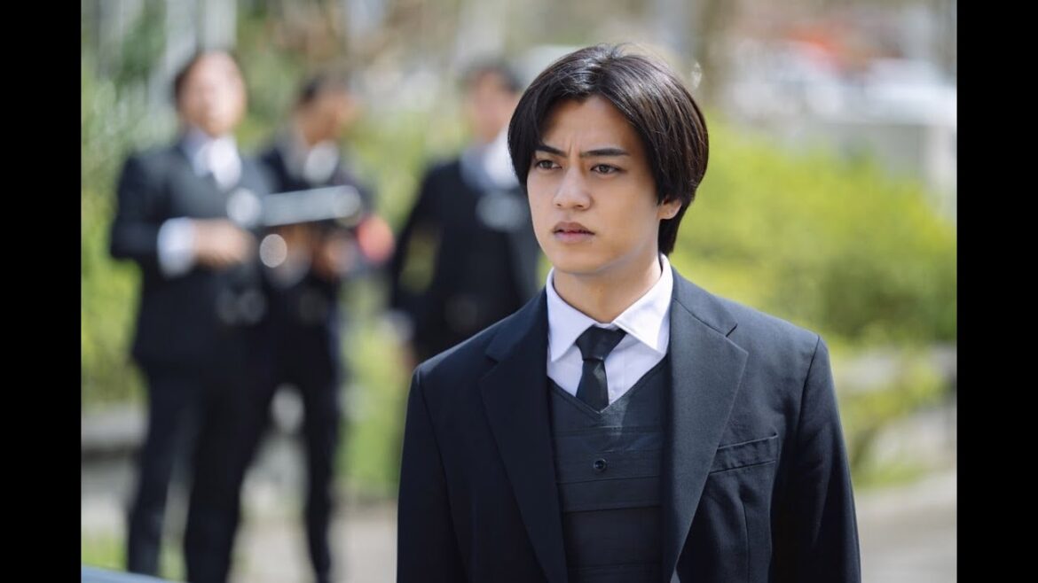B1- 高橋海人、“母”に寄り添う姿「美形親子」「お母さんに会えて嬉しそうな笑顔」